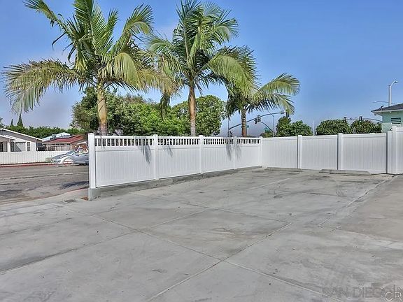 3rd image of 605 4th Ave
