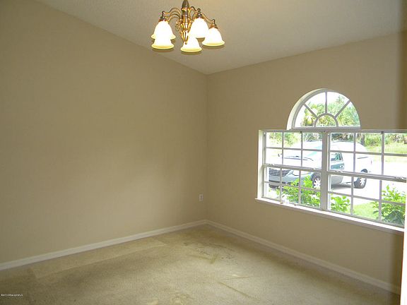 4th image of 2940 Fisher Ave SE