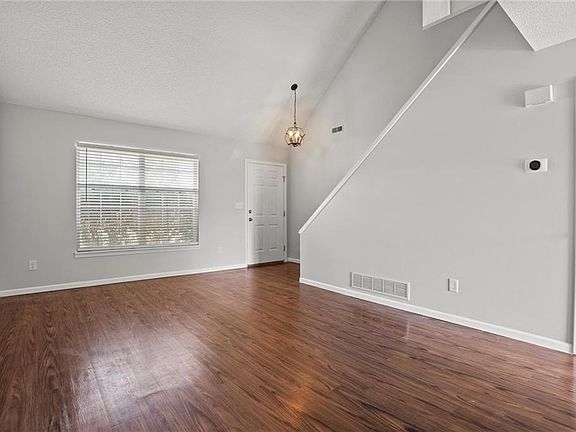 5th image of 1203 SW Dean Dr