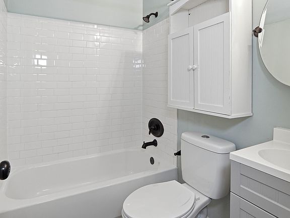 4th image of 203 Violet Dr