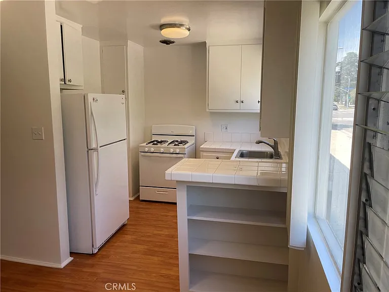 630 San Vicente Blvd #E — Photo 6