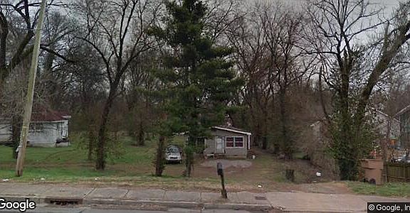 2nd image of 1012 E Trinity Ln
