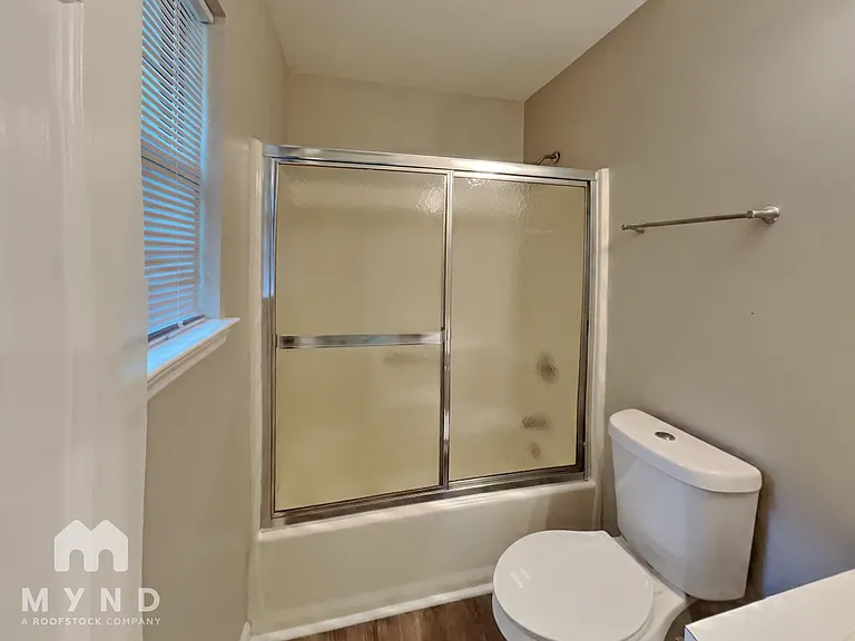 4020 Hudson Dr — Photo 11