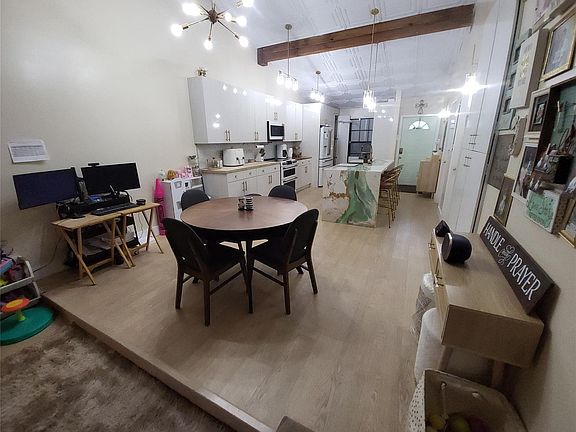 2nd image of 2300 Dogwood Court #2300