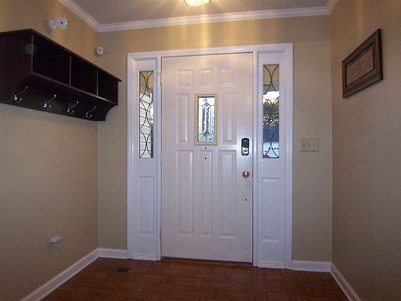 3rd image of 105 Baptistry Dr