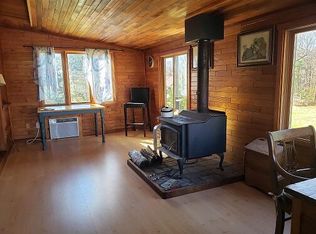 224 Greasy St, Lansing, WV 25862