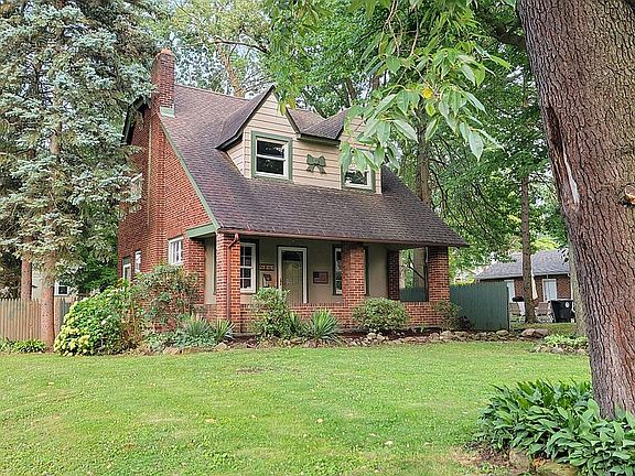 3rd image of 1941 Tonawanda Ave