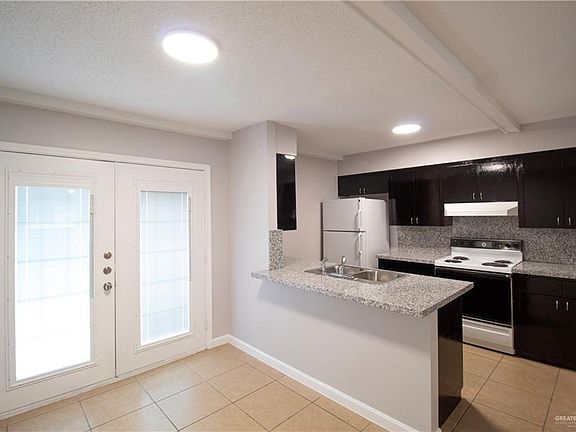 4th image of 1104 W Fern Ave APT C