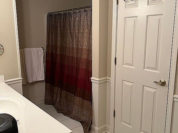 3rd image of 303 Canterbury Dr