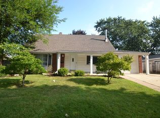 700 Northview Ln, Hoffman Estates, IL 60169
