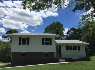 10825 S Bend Rd, Soddy Daisy, TN 37379