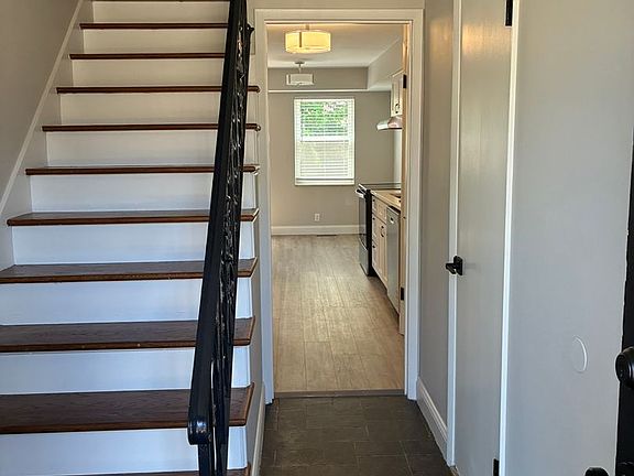 5th image of 502-510 Broadmoor Dr #506