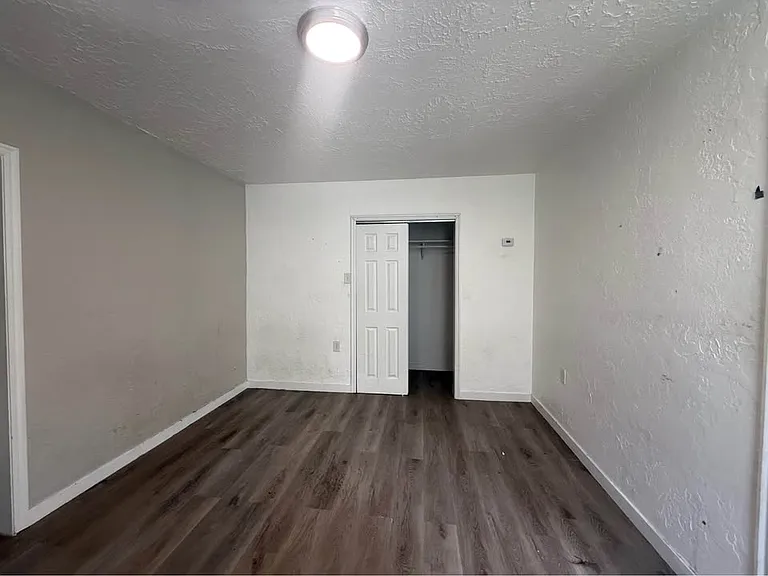 2557 Adams Ave #1 — Photo 7