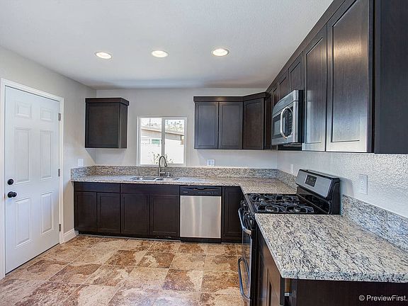 5th image of 3445 Las Vegas Dr