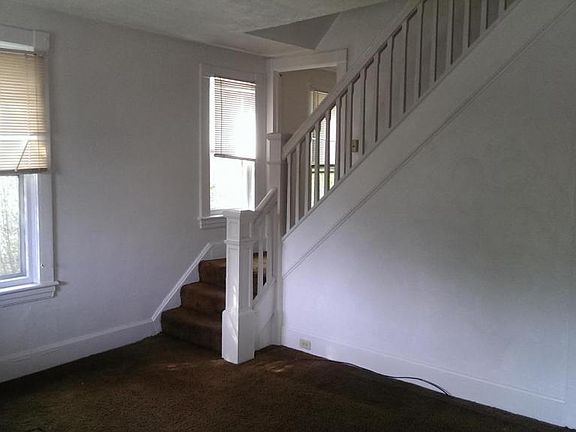 3rd image of 704 Menoher Blvd