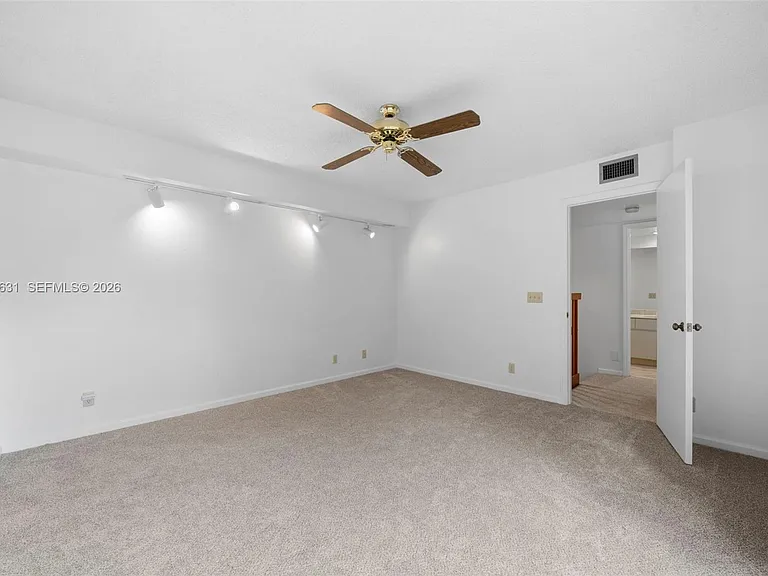 713 NW 99th Cir — Photo 19