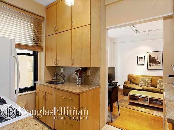 5th image of 255 W End Ave APT 8D