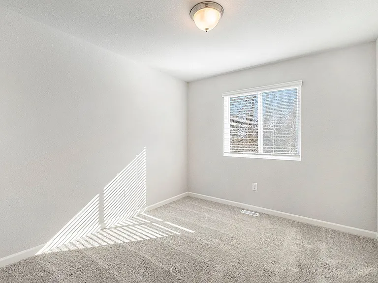 115 E Mason St — Photo 24