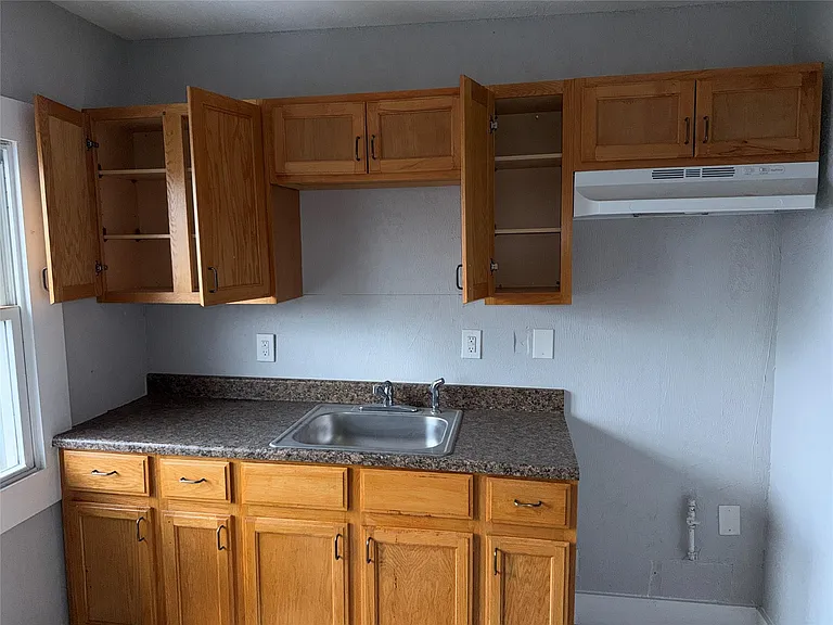 2174 Springle St — Photo 9