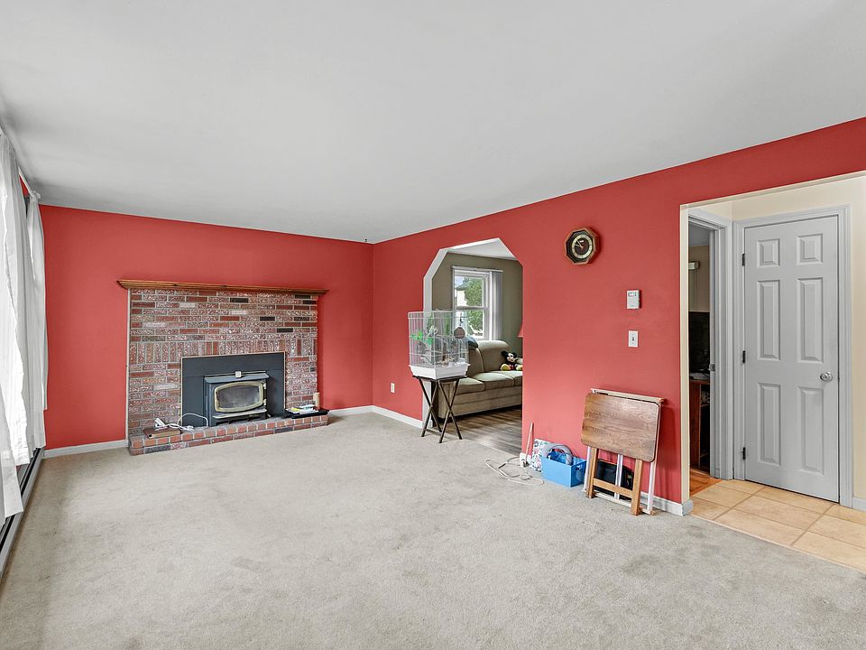 233 Holt Avenue, Manchester, NH 03109 Zillow