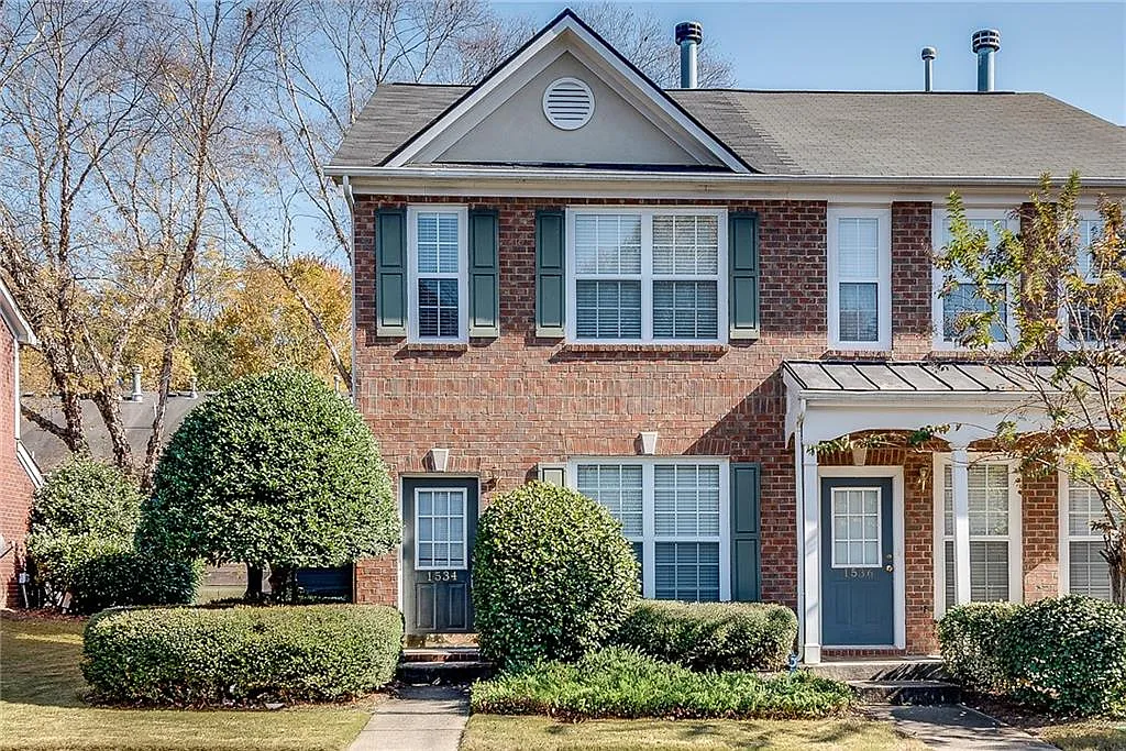 1534 Cove Creek Cir photo 1