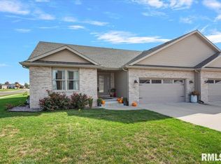 4500 Castle Pines Dr, Springfield, IL 62711