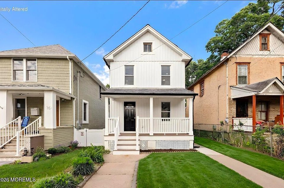 1st image of 824 Dunlewy St
