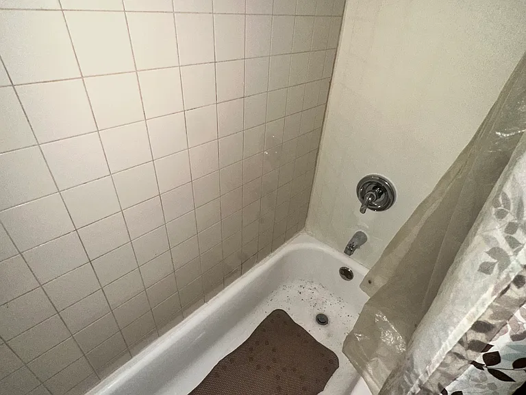 15945 Lexington Ave #15 — Photo 8