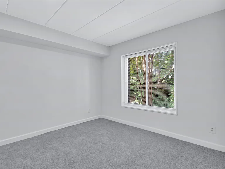 Hillstone Apartments — Photo 7