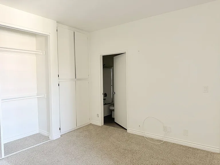 Perfectly situated 2 bedroom and 2 bathroom ! — Photo 43