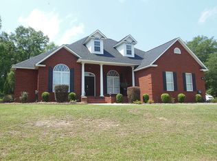 950 Lakewood Dr, Vidalia, GA 30474