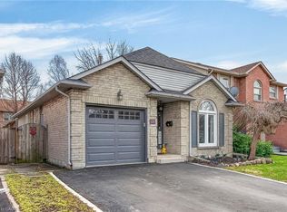23 Juliebeth Dr, Hamilton, ON L9B 2N6