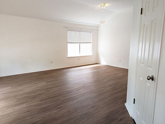 4th image of 8513 Bobcat Dr