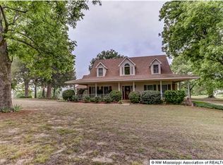 4405 Robertson Gin Rd, Hernando, MS 38632