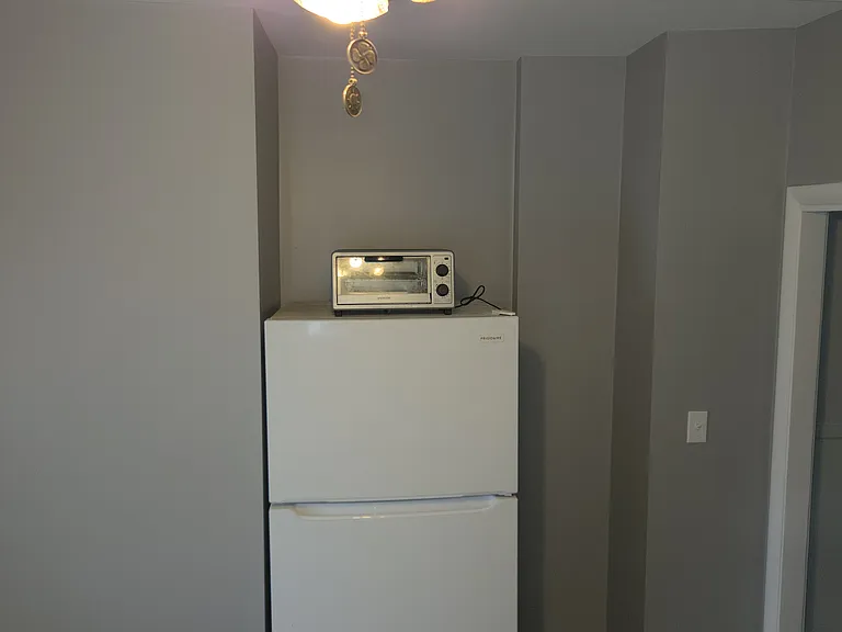7429 W 58th Pl — Photo 2