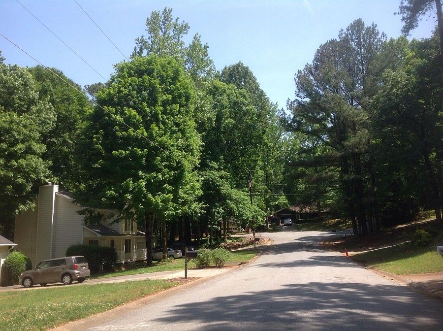 2nd image of 511 Villa Ct