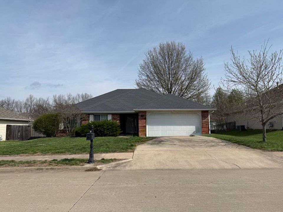 1st image of 707 Ames Dr