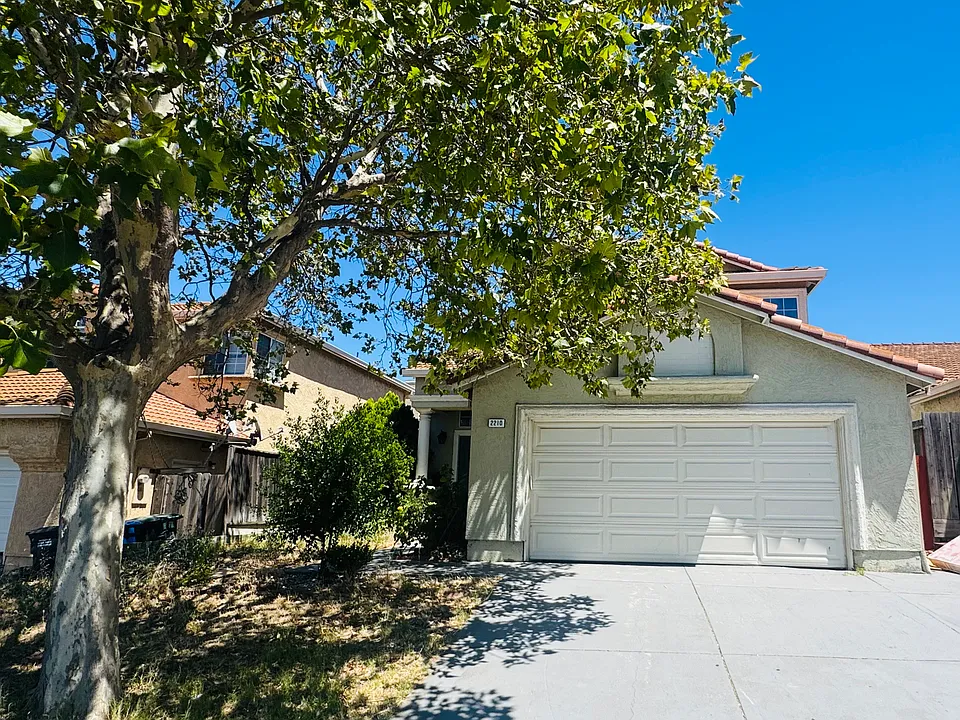 2210 Southwood Dr