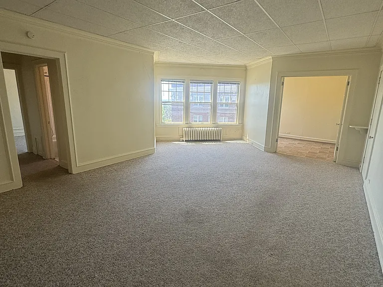 Devonshire Apartments — Photo 37
