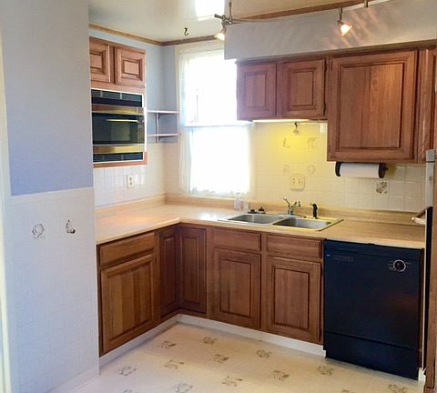 5th image of 4648 Carter Ave
