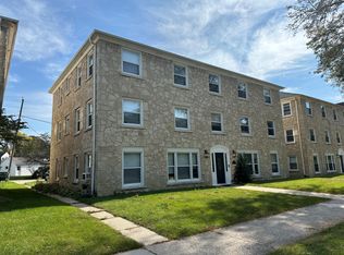 4348 N Wilson Dr, Milwaukee, WI 53211