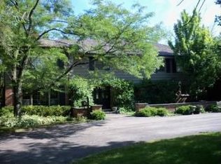 1582 W Everett Rd, Lake Forest, IL 60045