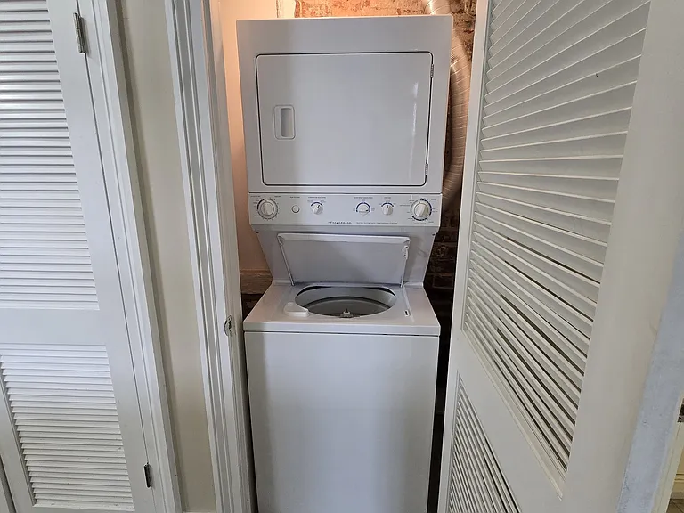 201 E Bank St #20 — Photo 18