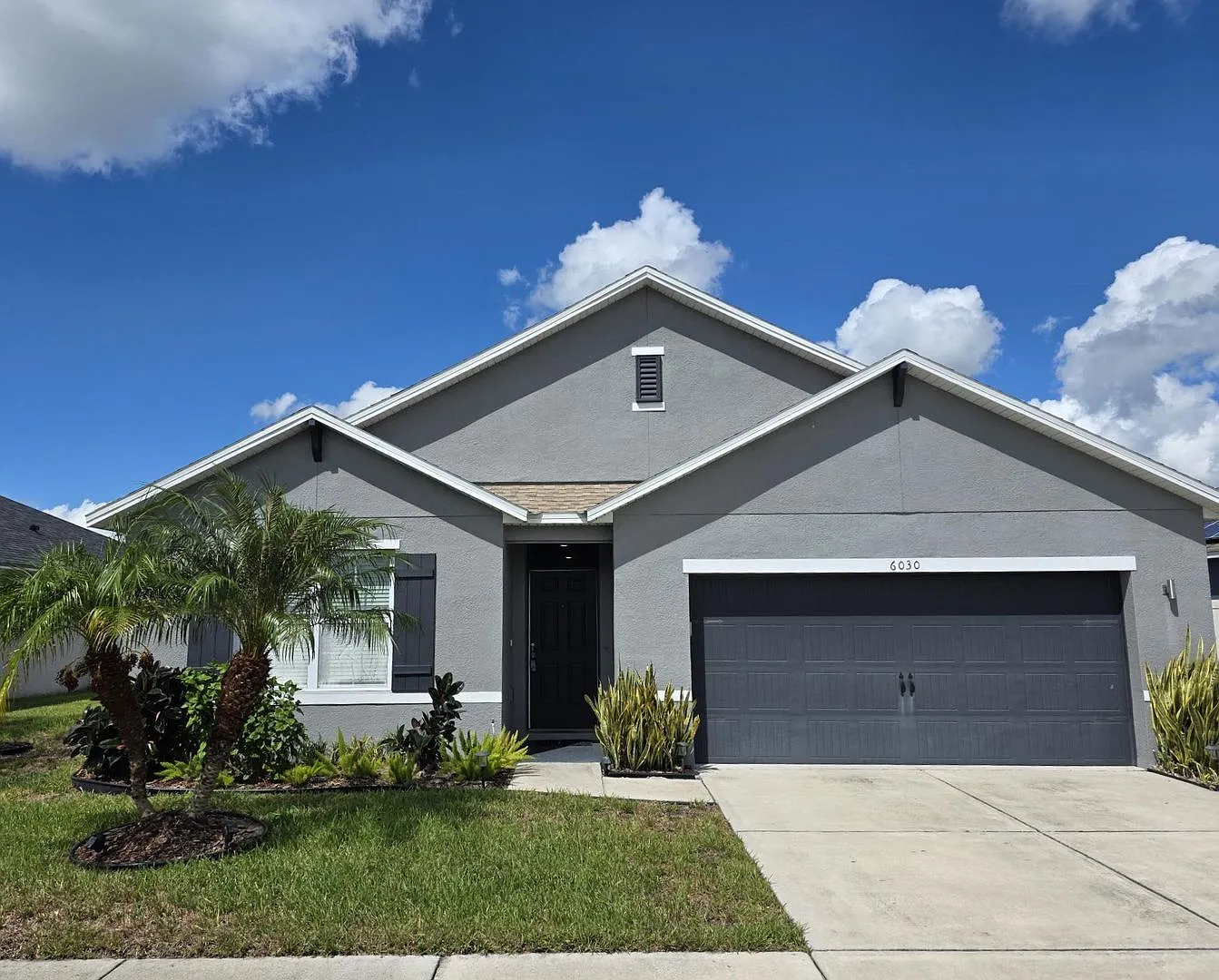 Beautiful 4-Bedroom, 2-Bath house in Lakeside Landing Community. — Photo 1