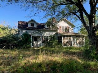 8240 Mina Crews Ln, Kernersville, NC 27284