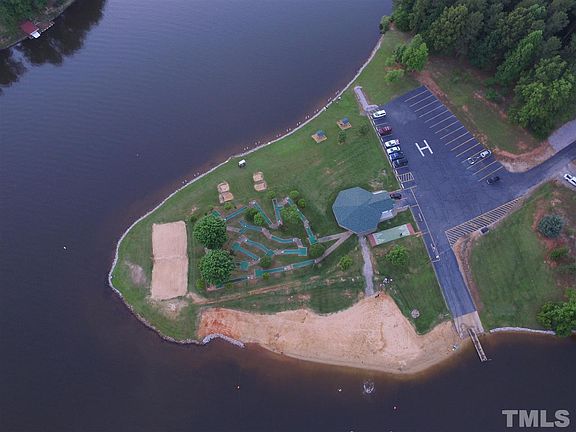 5th image of 587 Sagamore Dr