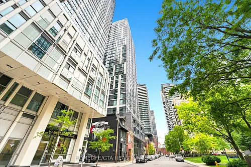 65 Mutual St #309 Photo 1