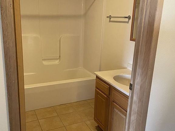 3rd image of 21343 Wolfe Run Ln #2H