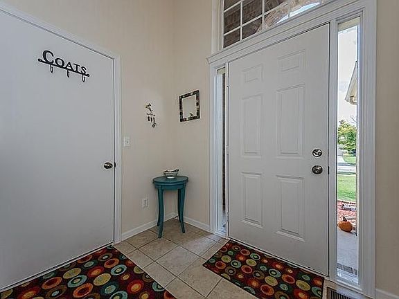 3rd image of 4118 Woodcreek Dr