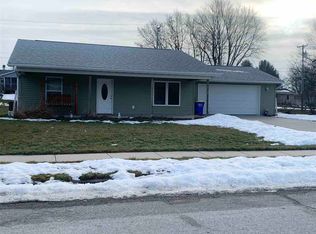 110 Kleopfer Ave, Riverside, IA 52327